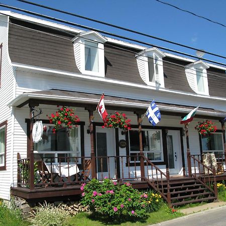 Gite Aux Traditions Saint-Jean-des Piles Exterior foto